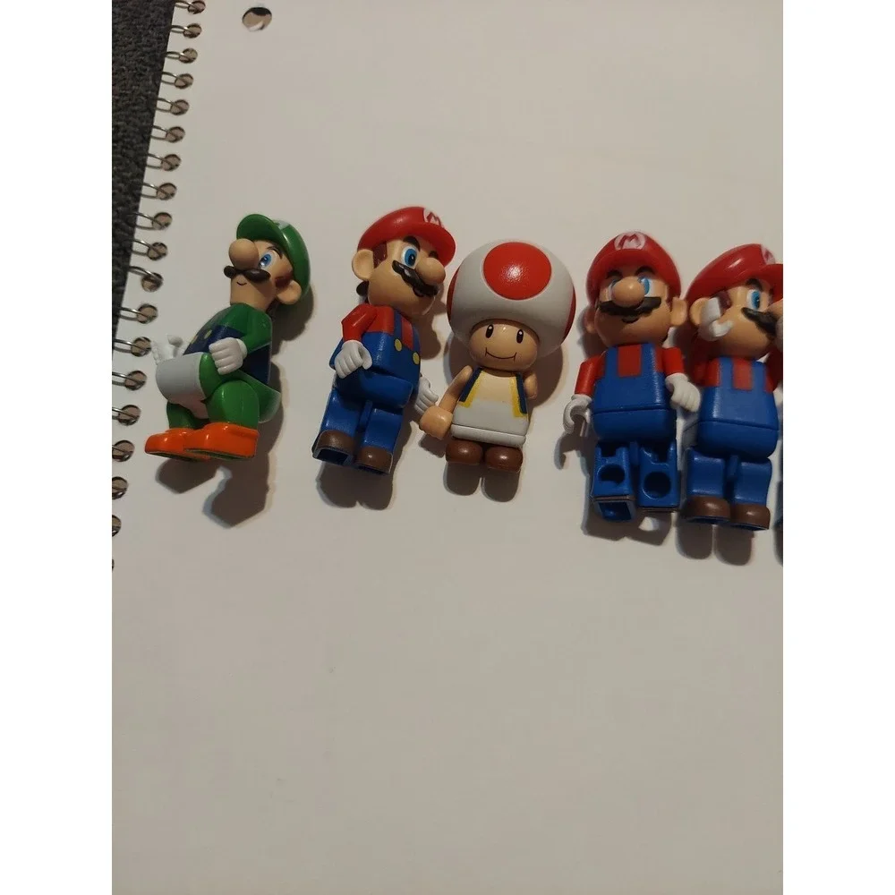 7 KNEX Mario Kart Mini Figures Nintendo 4 Mario Luigi  Yoshi Diddy Video Games‎
